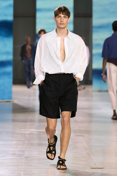 Look 42